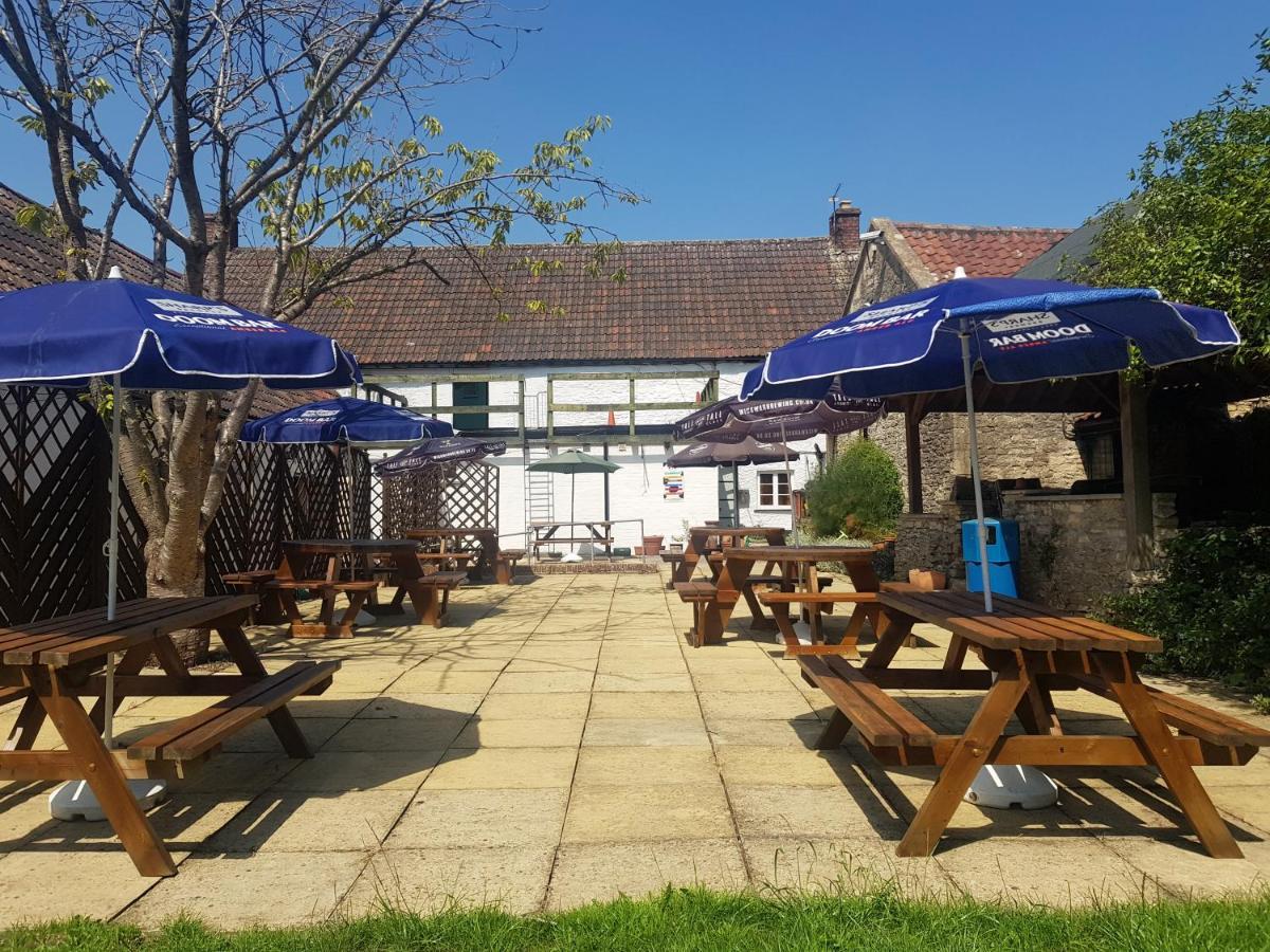The Dog Inn Old Sodbury 外观 照片