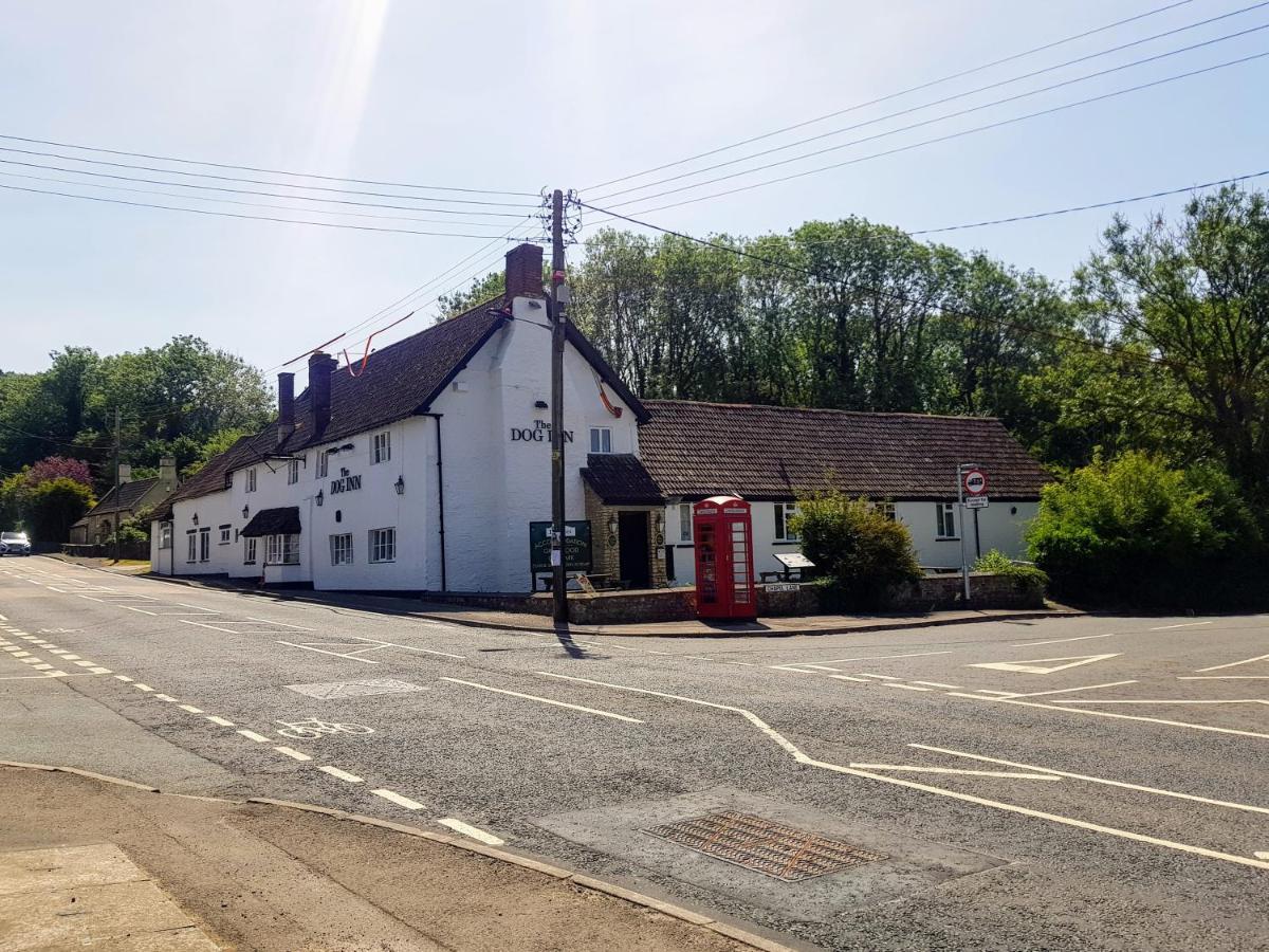 The Dog Inn Old Sodbury 外观 照片
