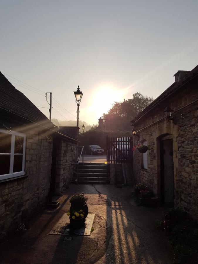 The Dog Inn Old Sodbury 外观 照片
