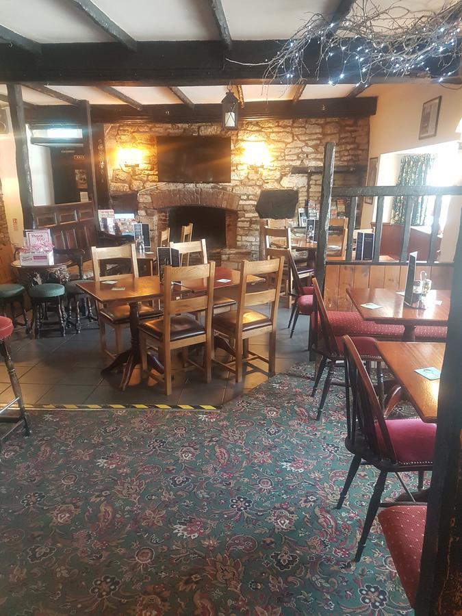 The Dog Inn Old Sodbury 外观 照片