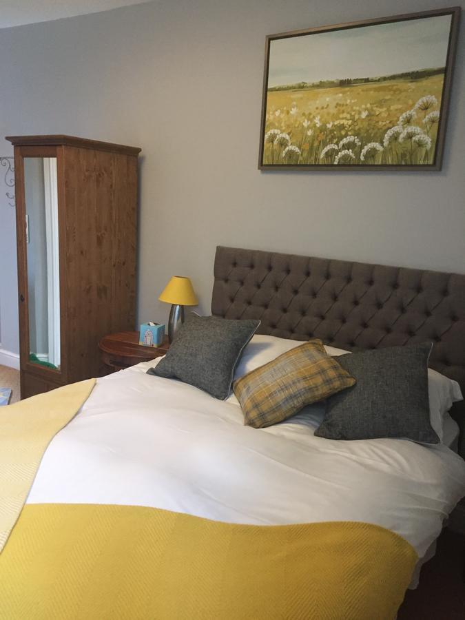 The Dog Inn Old Sodbury 外观 照片